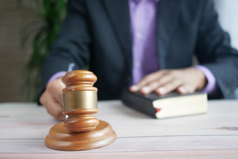 What type of lawyer earns the most?