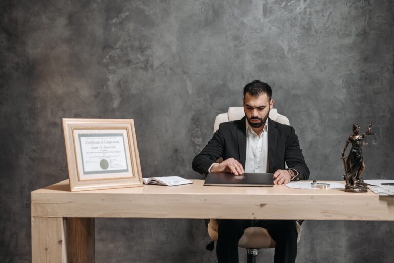 Six-Figure Salaries and Beyond: Understanding a Lawyer’s Income Potential